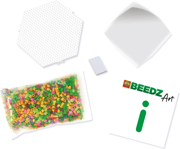 Több mint 1 600 színes gyöngy a végtelen kombinációkhoz