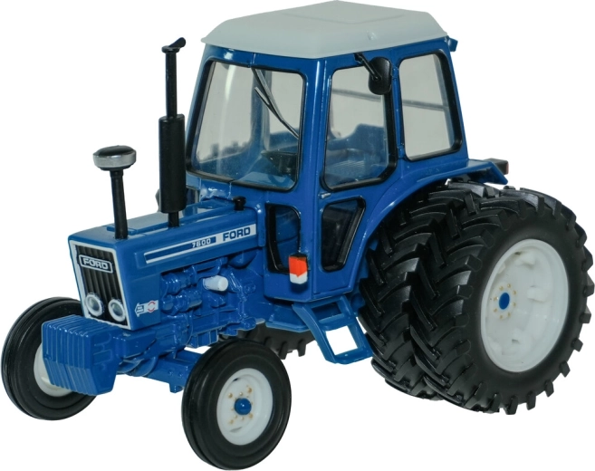 A Ford 7600 traktor valósághű részletei
