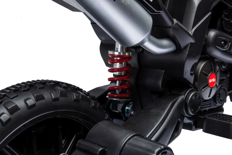 Csendes és kényelmes haladás EVA kerekekkel és felfüggesztéssel