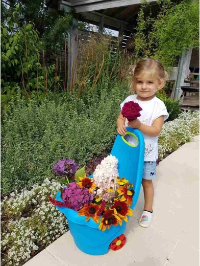 Szórakozás és tanulás a kertben és a homokozóban