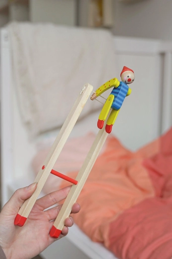 Pörgesse meg a bohócot egy egyszerű nyomással