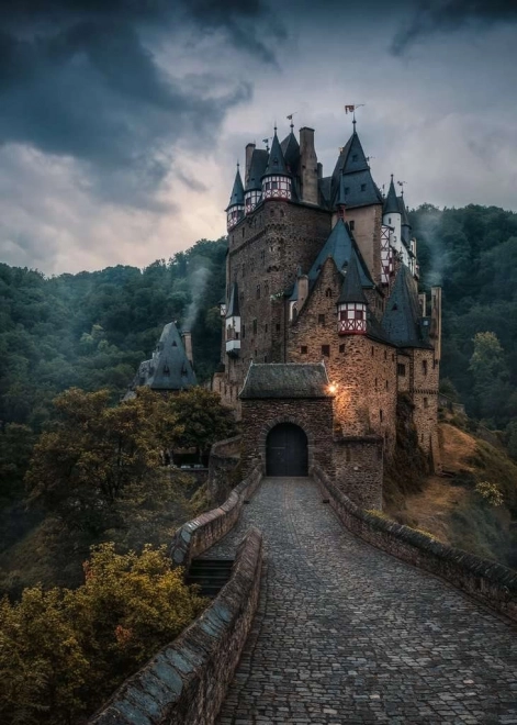 1000 darabos puzzle – Eltz vár