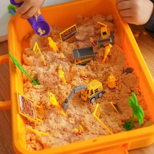 Járművek, figurák és táblák a valósághű játékhoz