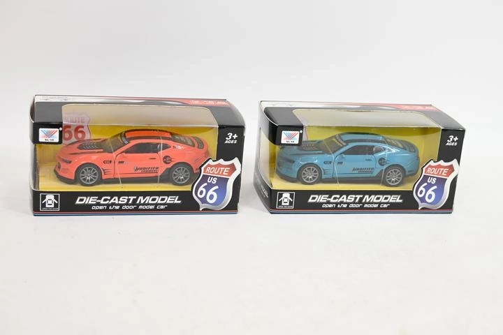 Fém kisautó (die-cast)