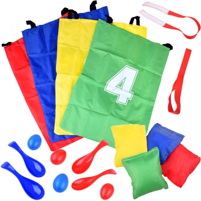 Gyerekparti zsákok ugráláshoz és kanalak tojással