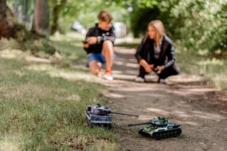 Starx távirányítós tankok infracsatával, 2,4 GHz – 2 darabos készlet