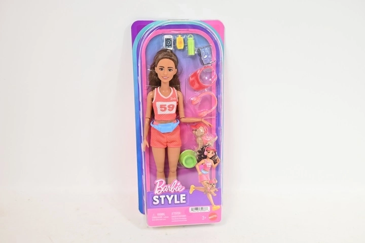 Barbie sportos futó baba kiskutyával