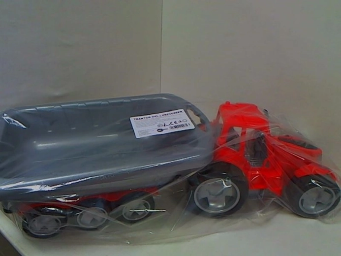 XXL traktor pótkocsival