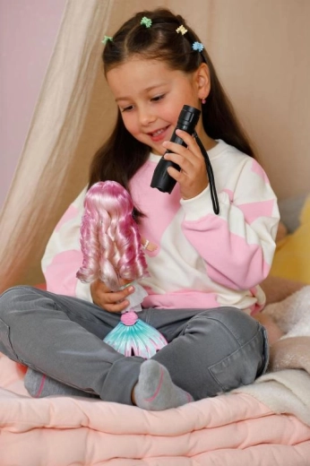 Varázslatos UV-hatás: a haj színt vált a napon