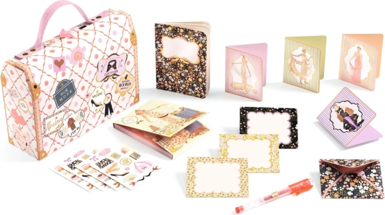 Gazdag készlet íráshoz és díszítéshez