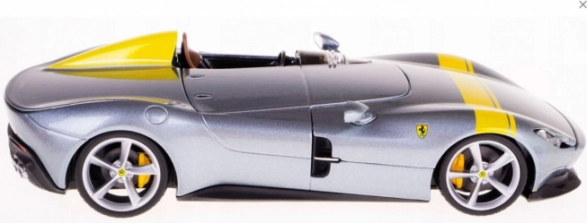 Részletgazdag Ferrari fémmodell