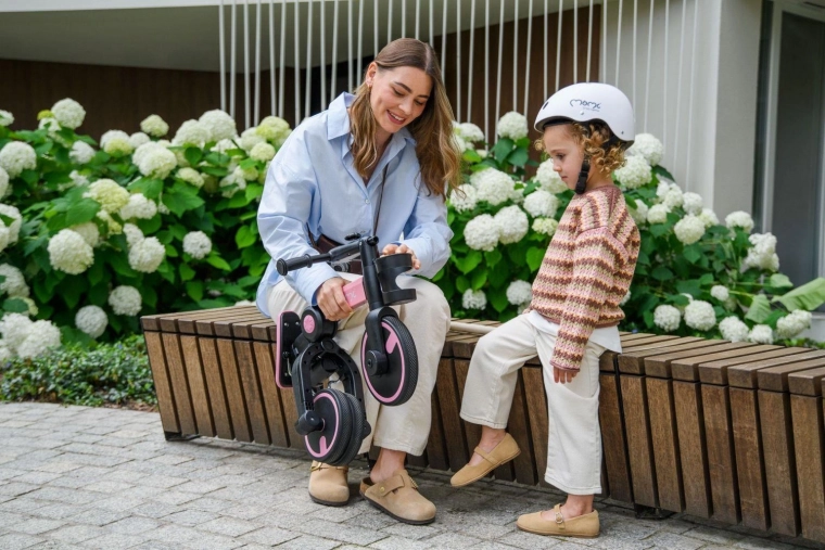 Egygombos összecsukható váz és kormány