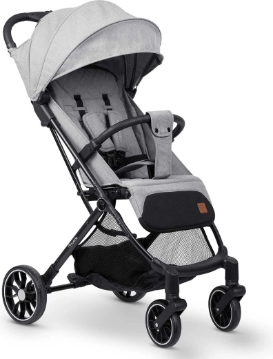 360°-ban forgó, rugózott első kerekek