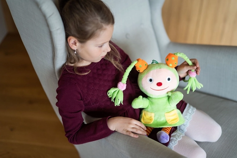 Plüss Fanynka a Kouzelná školkából, 30 cm