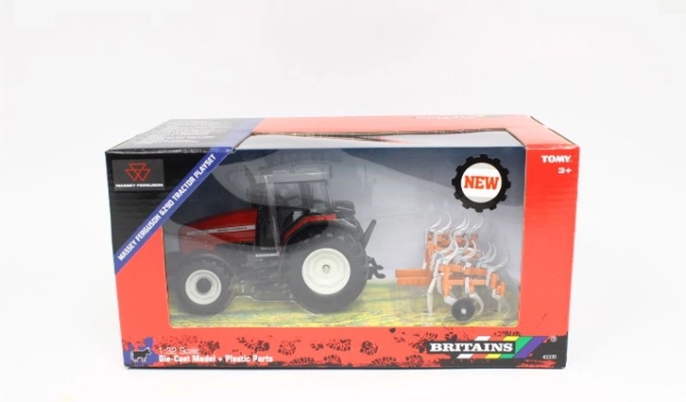 Britains Massey Ferguson 6290 traktor kultivátorral 1:32