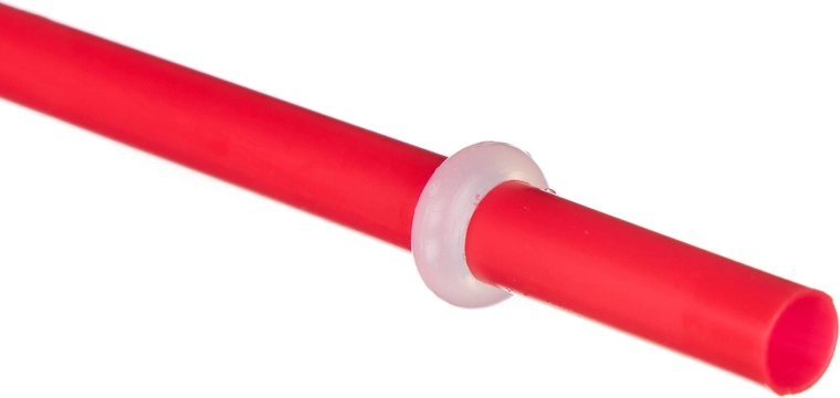 Kényelmes ivás a beépített szívószállal