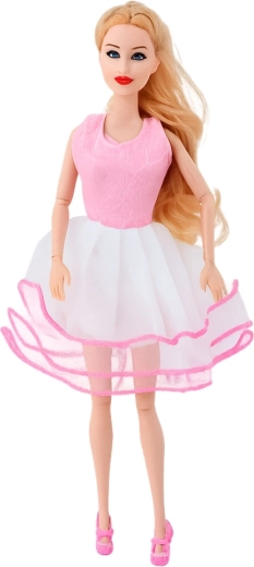 Nagy baba készen a divatbemutatóra