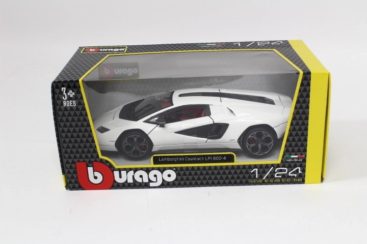 Bburago Lamborghini Countach LPI 800-4 fehér 1:24