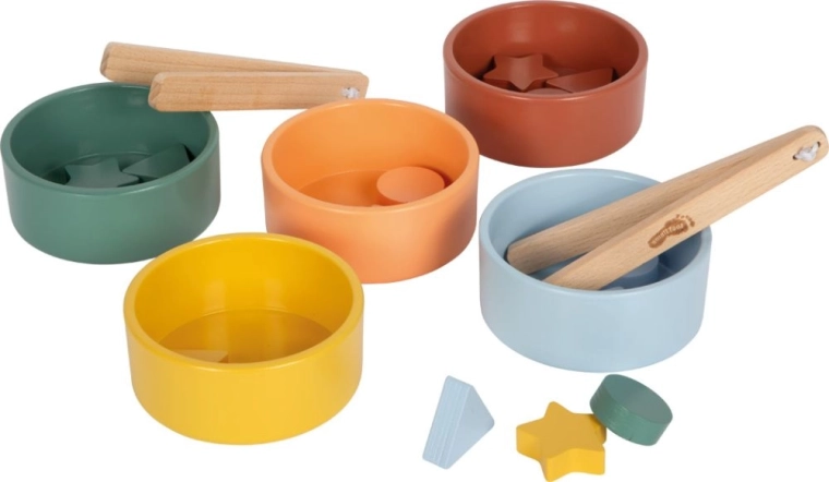 Montessori fa tálkák válogatáshoz