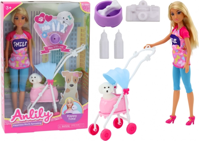 Anlily baba kutyussal a kocsiban