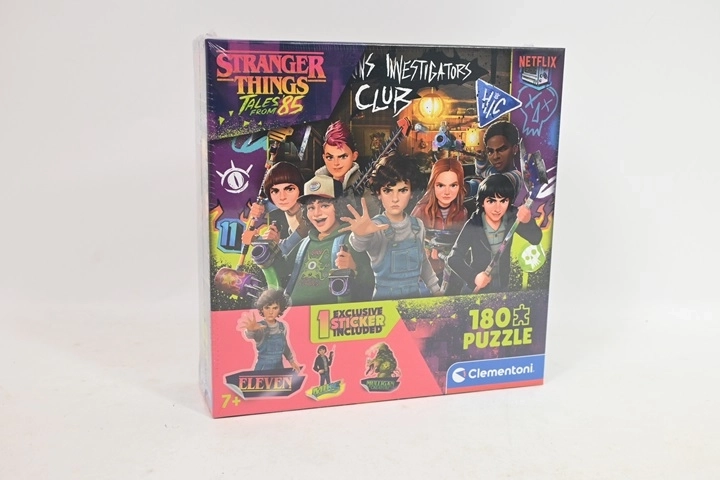 Clementoni Stranger Things puzzle 180 darabos, négyzet alakú dobozban
