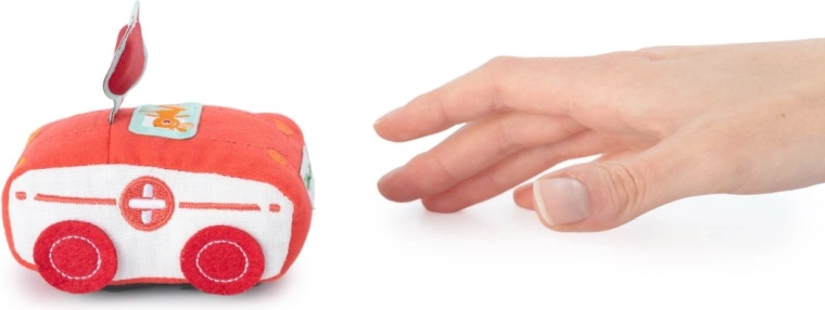 Lilliputiens felhúzható plüss mentőautó Alice rókával