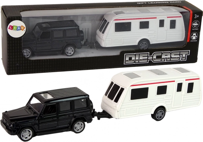 SUV modell utánfutóval kempingezéshez