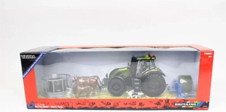 Britains Valtra traktor szett metallic olive green 1:32