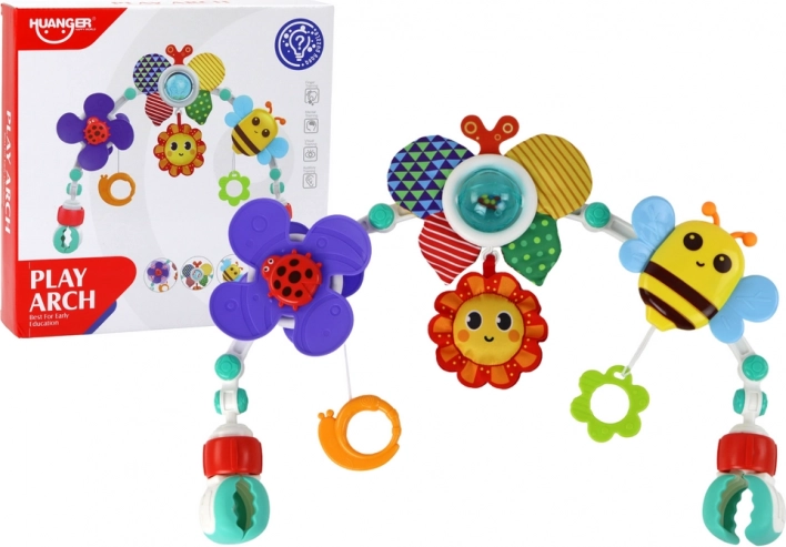 Állvány babágyra és babakocsira játékokkal Pillangó és Méhecske