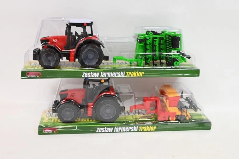 Traktor mezőgazdasági géppel – 1 db