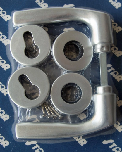 MONET ajtóvasalat rozettán, kilincs–kilincs, ezüst elox