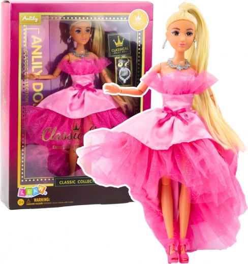 Anlily baba rózsaszín ruhában