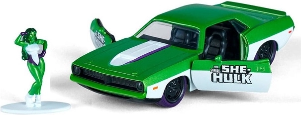 Jada She-Hulk Plymouth Barracuda 1973 1:32 figurával