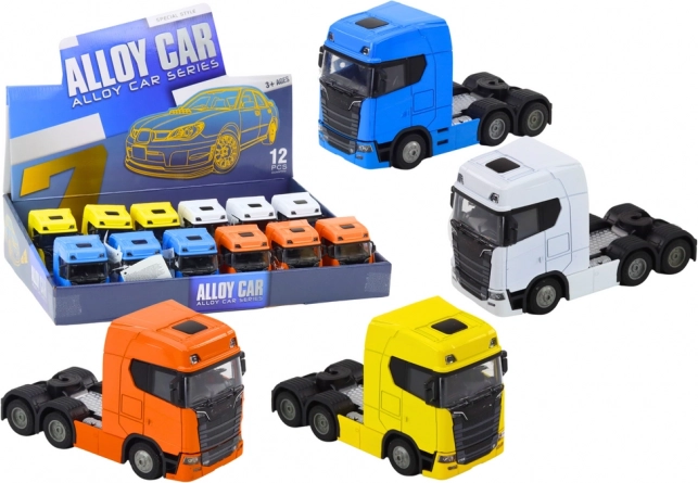 Fém kamion 1:32, pótkocsi nélkül, felnyitható fülkével, fényekkel és hangokkal