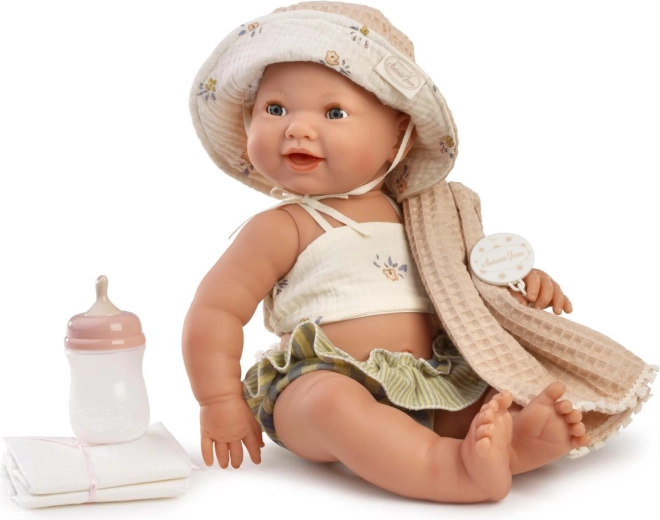 Antonio Juan Mia pislogó és pisilő, realisztikus, 42 cm-es csecsemőbaba