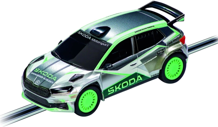 Autó az autópályához Škoda Fabia RS Rally 2 1:43 Carrera GO!!!