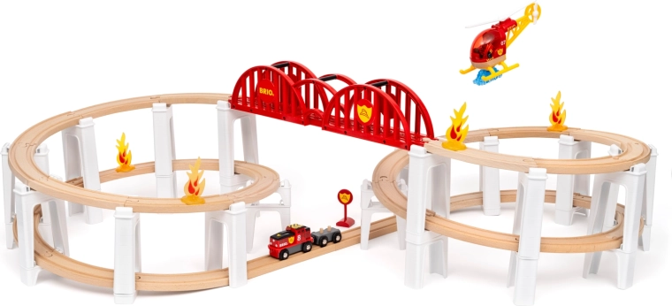 Brio World mega-spirál – fa vonatpálya híddal, tűzoltó kiegészítőkkel és helikopterrel