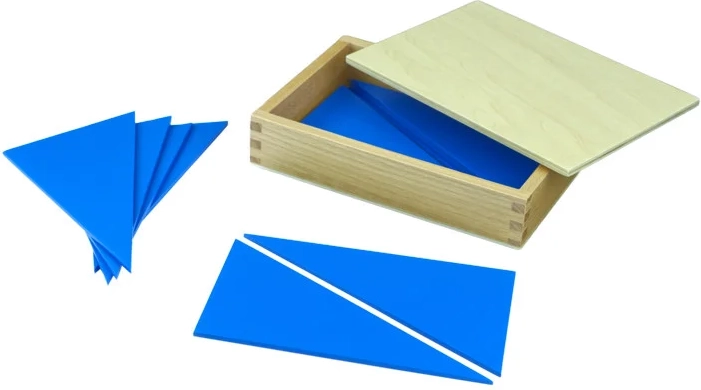 Moyo Montessori doboz kék háromszögekkel