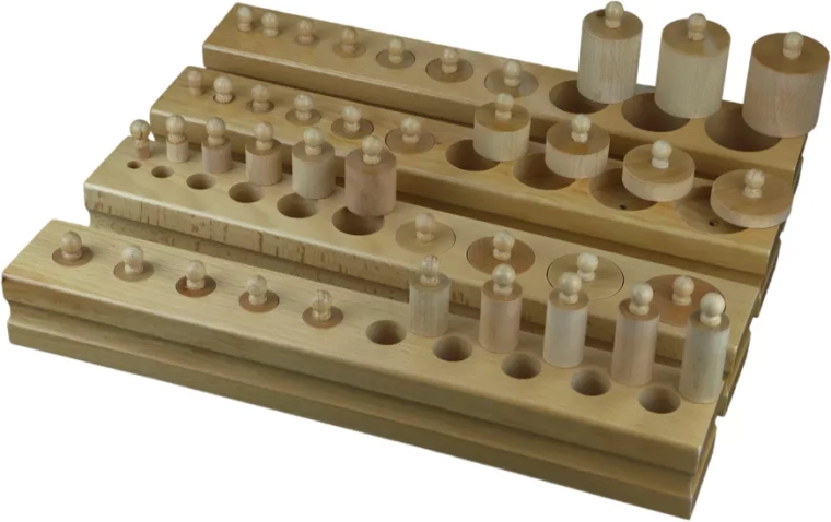 Fogantyús hengerek Moyo Montessori