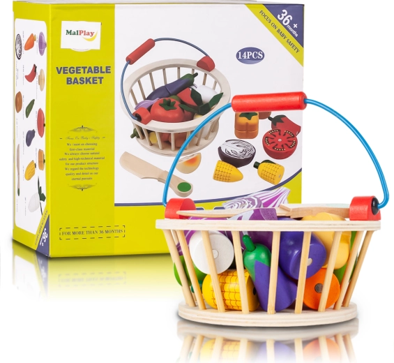 Fából készült kosár szeletelhető zöldségekkel