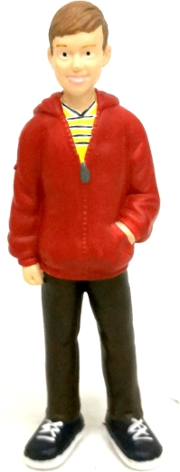 Kapucnis pulóveres férfi figura, 9,7 cm