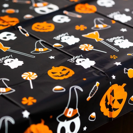 Halloween asztalterítő alumíniumhatással, 137 × 183 cm