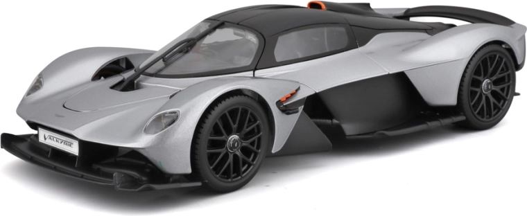 Maisto Aston Martin Valkyrie ezüst modell 1:18