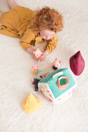 Lilliputiens - textil házikó a Farkas és a három kismalac mesével