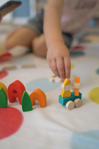 My little village – goki Evolution fa építőjáték