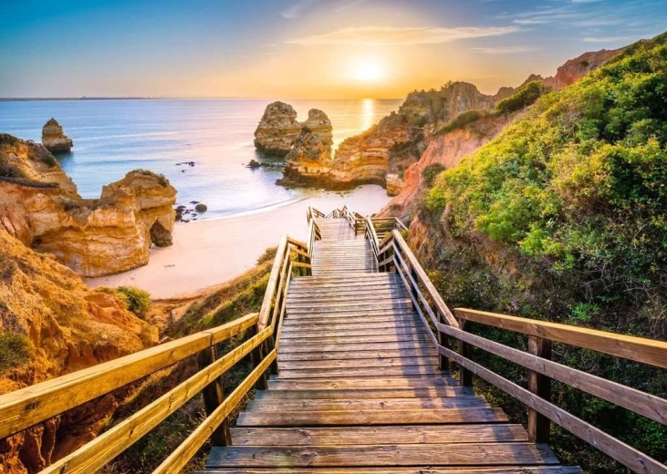 Ravensburger puzzle Lépcső a Camilo strandra, Algarve – 1000 darab