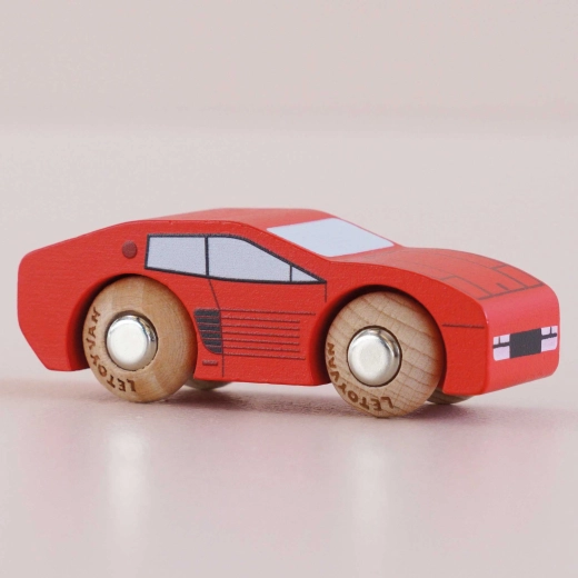 Le Toy Van fa versenyautó Marco