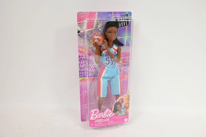 Barbie tematikus kosárlabdázó baba labdával