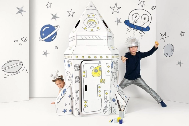 Nagy karton űrrakéta