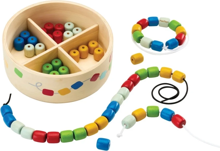 PlanToys gyöngyfűzés dobozban
